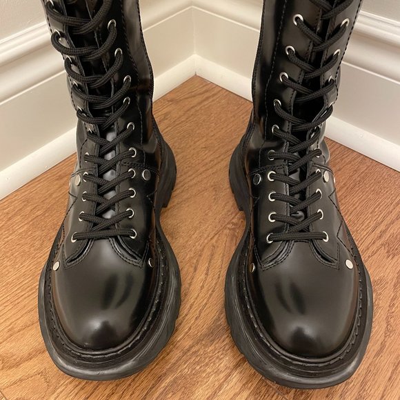New Authentic ALEXANDER MCQUEEN Tread Slick Lace-Up Tall Boots - Picture 9 of 16